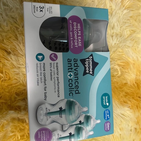 Tommee Tippee Advanced Anti-Colic Baby Bottles - Blue - Picture 1 of 5